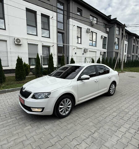 Шкода Октавия 2014 в Ужгороде на Automoto.ua Белый Шкода Октавия, объемом двигателя 1.6 л и пробегом 270 тыс. км за 8950 $, фото 1 на Automoto.ua