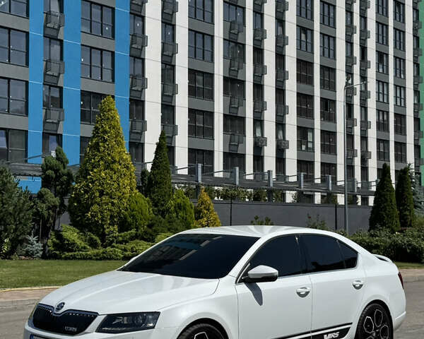Белый Шкода Октавия, объемом двигателя 1.98 л и пробегом 126 тыс. км за 14500 $, фото 1 на Automoto.ua