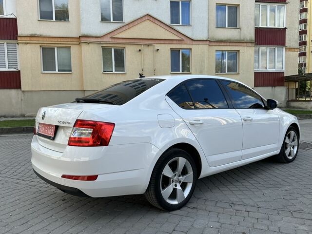 Білий Шкода Октавія, об'ємом двигуна 1.6 л та пробігом 180 тис. км за 10700 $, фото 1 на Automoto.ua