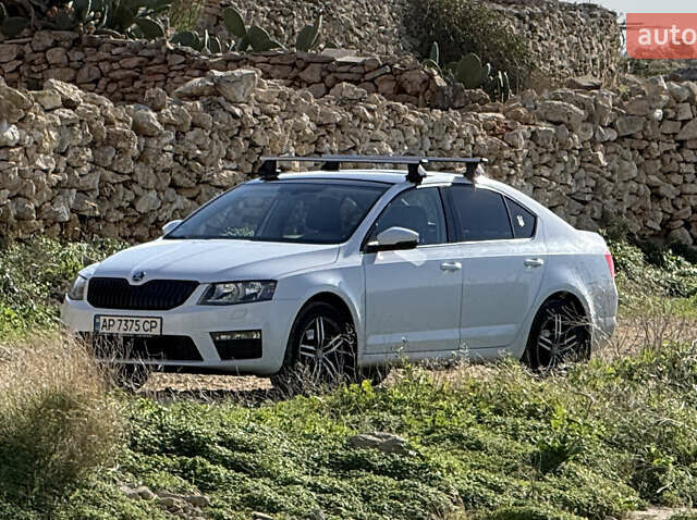 Белый Шкода Октавия, объемом двигателя 1.8 л и пробегом 287 тыс. км за 8500 $, фото 1 на Automoto.ua