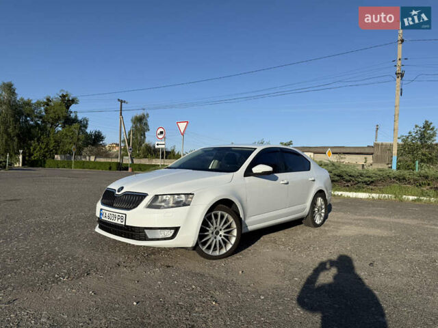 Білий Шкода Октавія, об'ємом двигуна 1.4 л та пробігом 165 тис. км за 9999 $, фото 1 на Automoto.ua