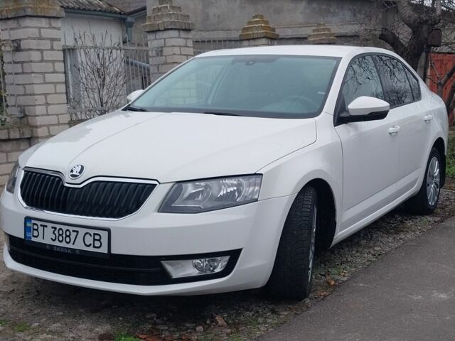 Белый Шкода Октавия, объемом двигателя 1.4 л и пробегом 220 тыс. км за 10500 $, фото 1 на Automoto.ua
