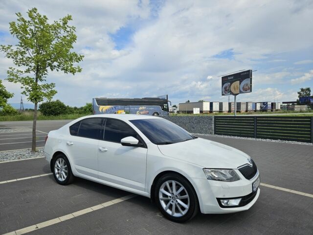 Белый Шкода Октавия, объемом двигателя 2 л и пробегом 243 тыс. км за 10950 $, фото 1 на Automoto.ua