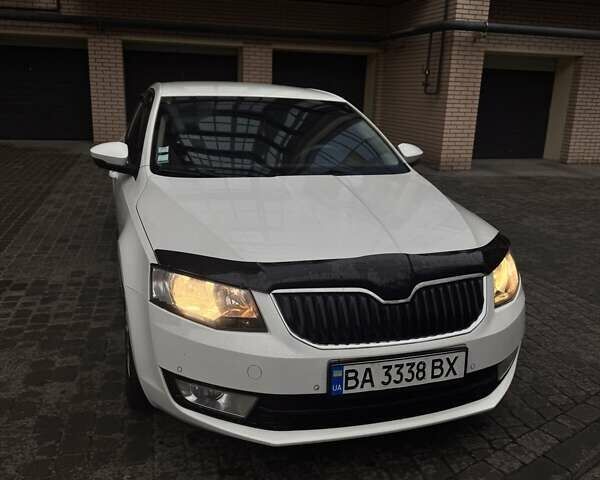 Белый Шкода Октавия, объемом двигателя 1.97 л и пробегом 243 тыс. км за 12700 $, фото 1 на Automoto.ua