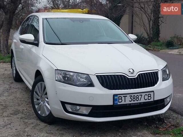 Белый Шкода Октавия, объемом двигателя 1.4 л и пробегом 220 тыс. км за 10500 $, фото 1 на Automoto.ua