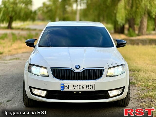Белый Шкода Октавия, объемом двигателя 1.8 л и пробегом 220 тыс. км за 12999 $, фото 1 на Automoto.ua