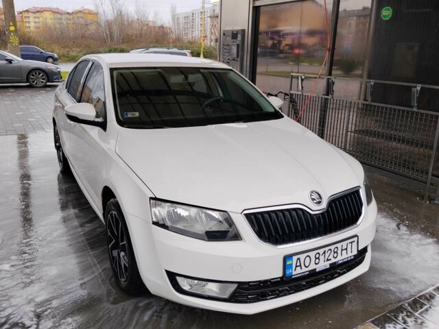 Білий Шкода Октавія, об'ємом двигуна 1.6 л та пробігом 238 тис. км за 10000 $, фото 1 на Automoto.ua