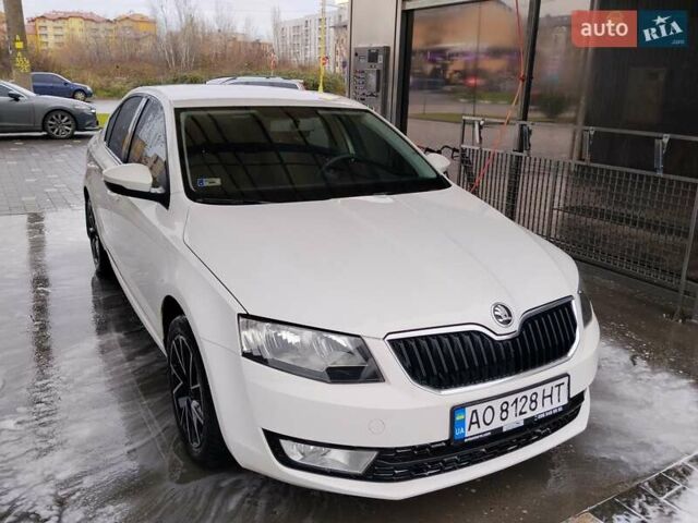 Білий Шкода Октавія, об'ємом двигуна 1.6 л та пробігом 230 тис. км за 10000 $, фото 1 на Automoto.ua