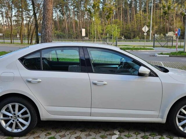 Шкода Октавия 2017 в Киеве на Automoto.ua Белый Шкода Октавия, объемом двигателя 1.4 л и пробегом 236 тыс. км за 13900 $, фото 1 на Automoto.ua