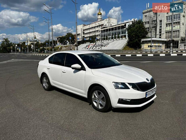 Білий Шкода Октавія, об'ємом двигуна 1.4 л та пробігом 109 тис. км за 16500 $, фото 1 на Automoto.ua