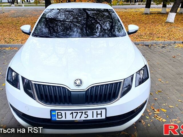 Белый Шкода Октавия, объемом двигателя 1.4 л и пробегом 110 тыс. км за 15000 $, фото 1 на Automoto.ua