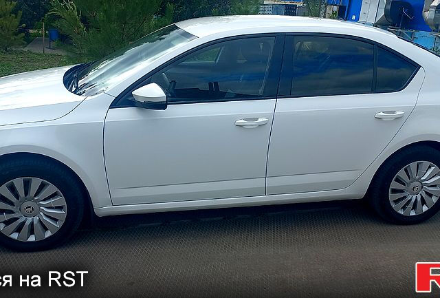 Білий Шкода Октавія, об'ємом двигуна 2 л та пробігом 0 тис. км за 12000 $, фото 1 на Automoto.ua