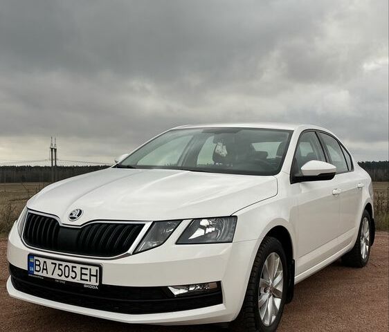 Білий Шкода Октавія, об'ємом двигуна 1.4 л та пробігом 94 тис. км за 15900 $, фото 1 на Automoto.ua