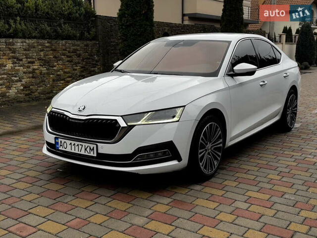 Белый Шкода Октавия, объемом двигателя 2 л и пробегом 262 тыс. км за 22250 $, фото 1 на Automoto.ua