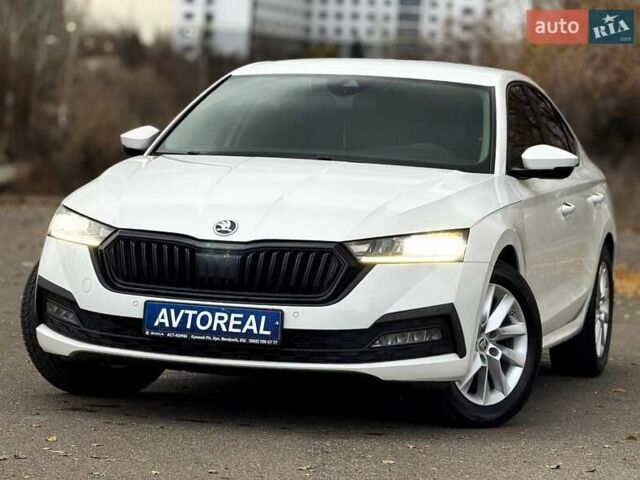 Білий Шкода Октавія, об'ємом двигуна 2 л та пробігом 258 тис. км за 22000 $, фото 1 на Automoto.ua