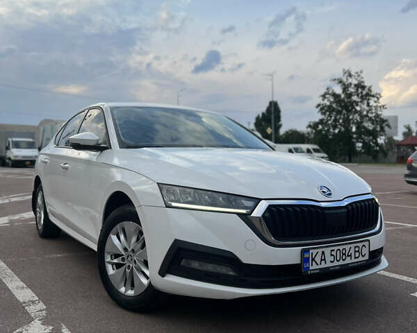 Шкода Октавия 2020 в Киеве на Automoto.ua Белый Шкода Октавия, объемом двигателя 1.4 л и пробегом 263 тыс. км за 14800 $, фото 1 на Automoto.ua