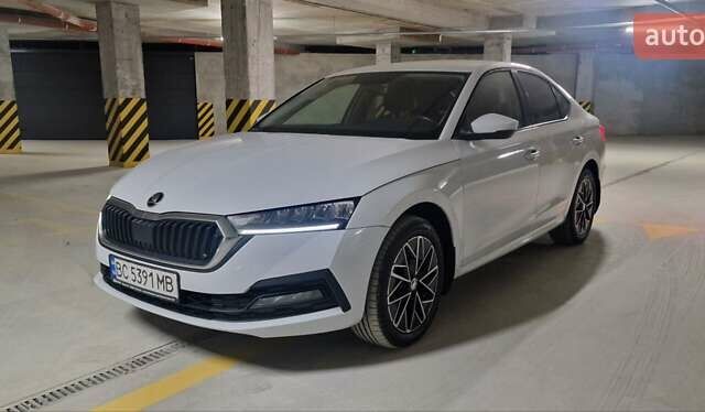 Белый Шкода Октавия, объемом двигателя 1.4 л и пробегом 214 тыс. км за 17500 $, фото 1 на Automoto.ua