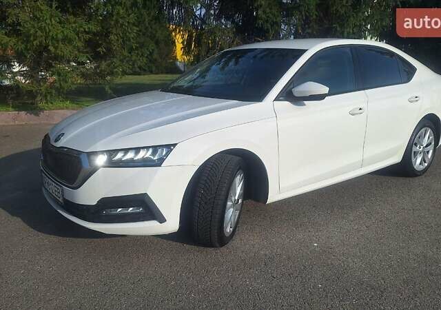 Шкода Октавия 2021 в Белой Церкве на Automoto.ua Белый Шкода Октавия, объемом двигателя 1.4 л и пробегом 167 тыс. км за 17700 $, фото 1 на Automoto.ua