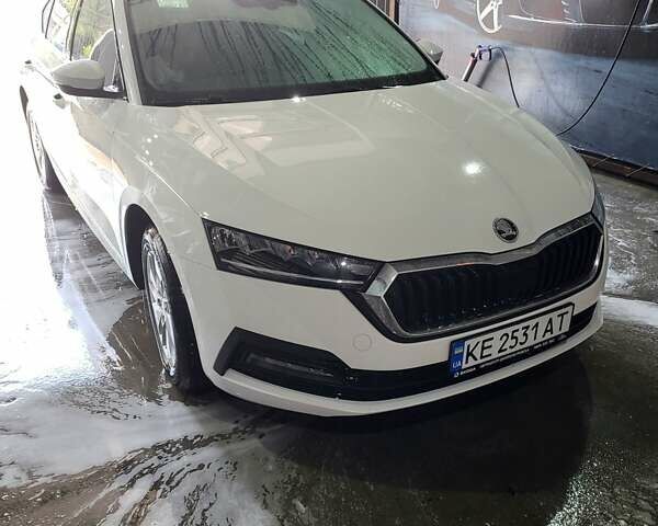 Білий Шкода Октавія, об'ємом двигуна 1.4 л та пробігом 48 тис. км за 19900 $, фото 1 на Automoto.ua