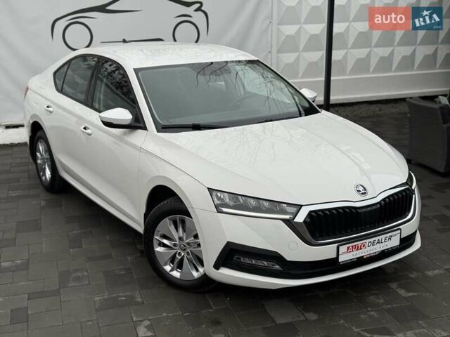 Белый Шкода Октавия, объемом двигателя 1.4 л и пробегом 17 тыс. км за 19900 $, фото 1 на Automoto.ua