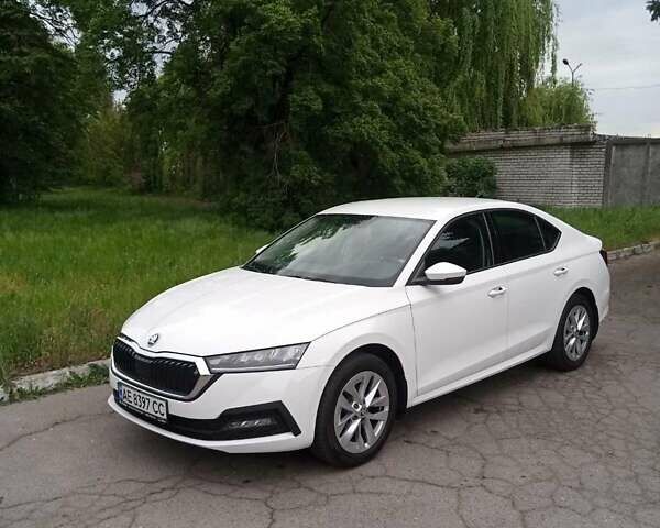 Белый Шкода Октавия, объемом двигателя 1.6 л и пробегом 19 тыс. км за 24999 $, фото 1 на Automoto.ua