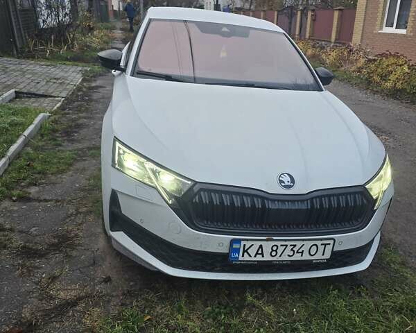 Белый Шкода Октавия, объемом двигателя 1.4 л и пробегом 12 тыс. км за 32000 $, фото 1 на Automoto.ua