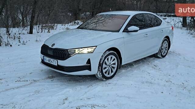 Белый Шкода Октавия, объемом двигателя 1.97 л и пробегом 1 тыс. км за 36530 $, фото 1 на Automoto.ua