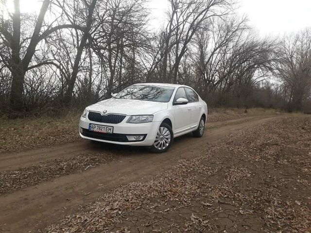 Білий Шкода Октавія, об'ємом двигуна 2 л та пробігом 130 тис. км за 14500 $, фото 1 на Automoto.ua