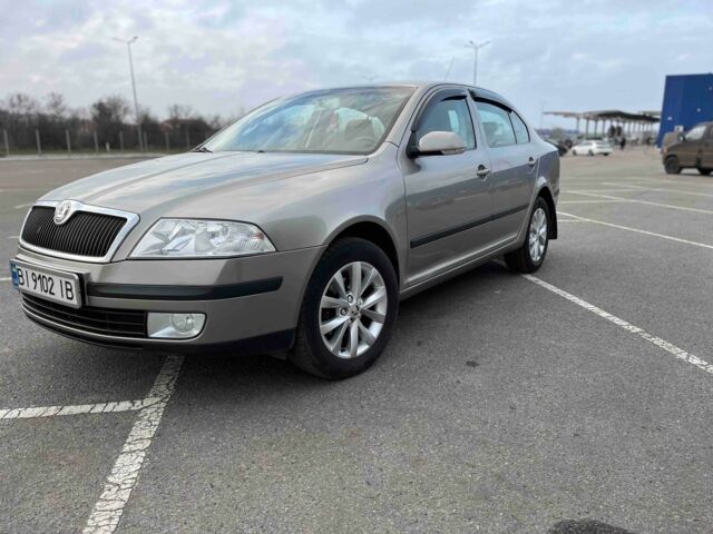 Бежевий Шкода Октавія, об'ємом двигуна 1.6 л та пробігом 311 тис. км за 6138 $, фото 1 на Automoto.ua