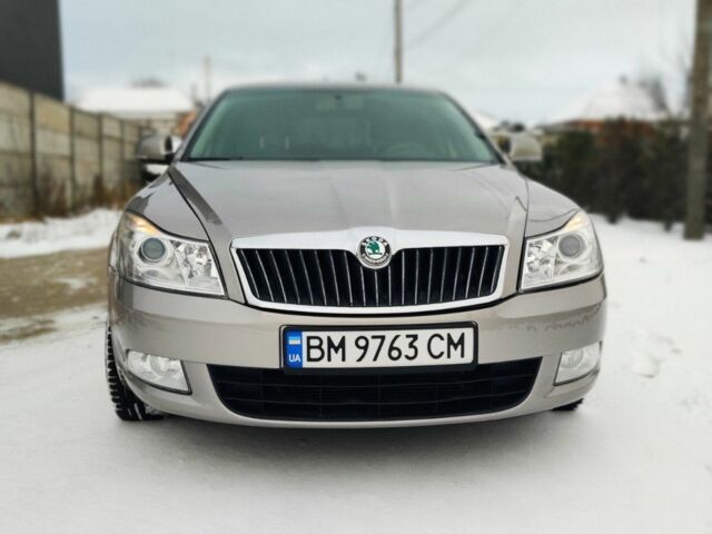 Бежевый Шкода Октавия, объемом двигателя 1.8 л и пробегом 156 тыс. км за 8300 $, фото 1 на Automoto.ua