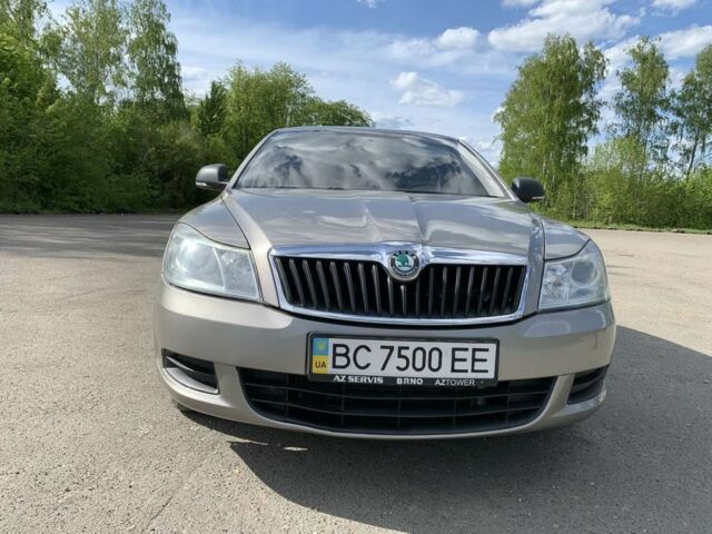 Бежевий Шкода Октавія, об'ємом двигуна 1.6 л та пробігом 315 тис. км за 7900 $, фото 1 на Automoto.ua