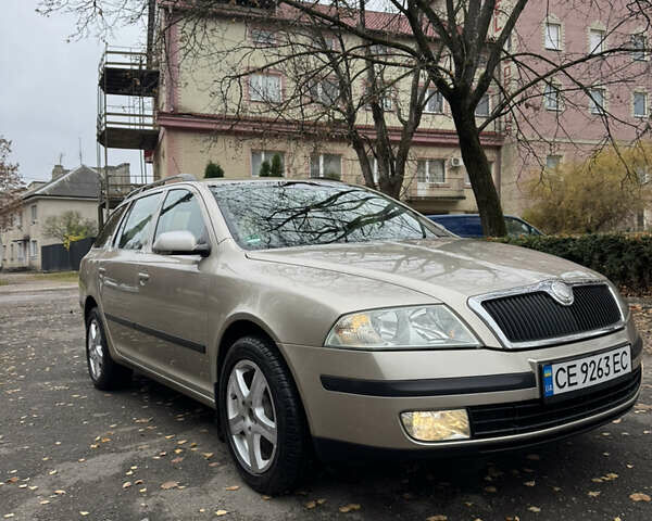 Бежевый Шкода Октавия, объемом двигателя 1.6 л и пробегом 285 тыс. км за 4550 $, фото 1 на Automoto.ua