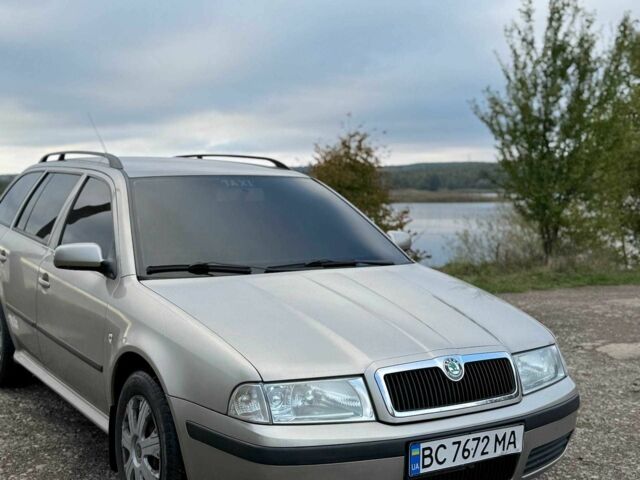 Бежевий Шкода Октавія, об'ємом двигуна 1.6 л та пробігом 250 тис. км за 3500 $, фото 1 на Automoto.ua