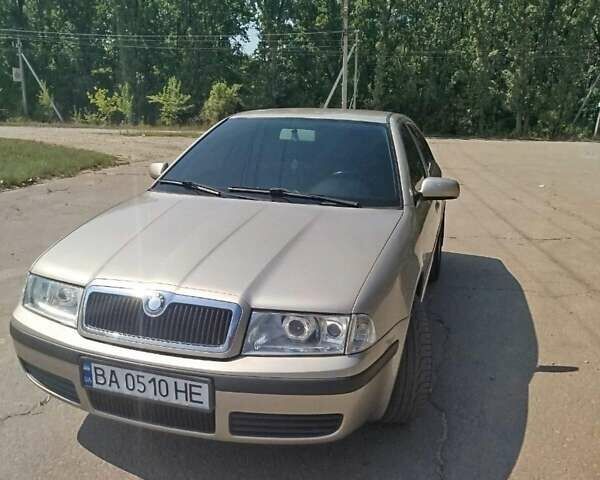 Бежевий Шкода Октавія, об'ємом двигуна 1.6 л та пробігом 300 тис. км за 5700 $, фото 1 на Automoto.ua