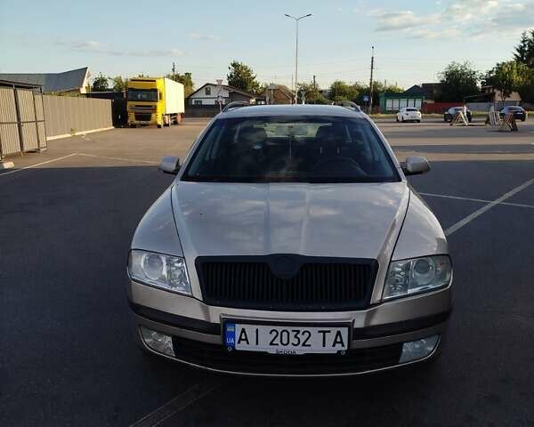 Шкода Октавия 2005 в Броварах на Automoto.ua Бежевый Шкода Октавия, объемом двигателя 1.6 л и пробегом 326 тыс. км за 5500 $, фото 1 на Automoto.ua