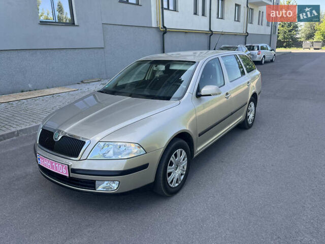 Бежевий Шкода Октавія, об'ємом двигуна 1.6 л та пробігом 145 тис. км за 5500 $, фото 1 на Automoto.ua