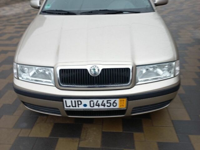 Бежевый Шкода Октавия, объемом двигателя 0 л и пробегом 183 тыс. км за 5517 $, фото 1 на Automoto.ua