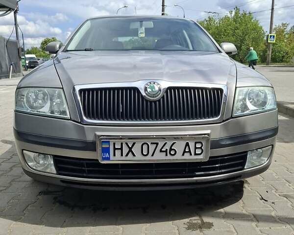 Шкода Октавія 2006 у Хмельницькому на Automoto.ua Бежевий Шкода Октавія, об'ємом двигуна 1.6 л та пробігом 225 тис. км за 6999 $, фото 1 на Automoto.ua