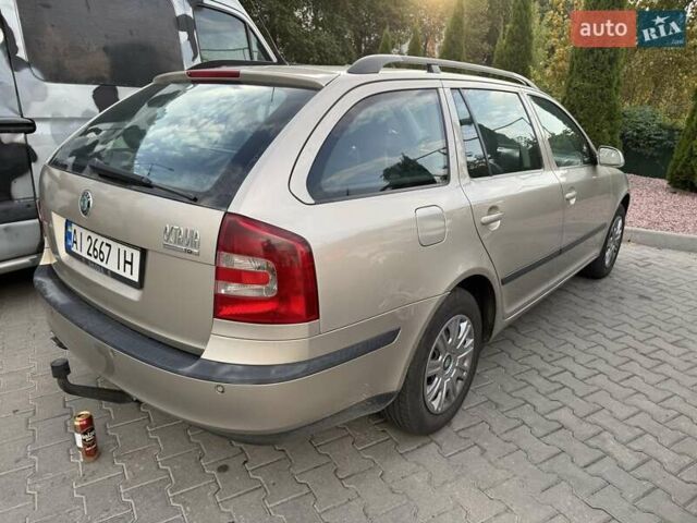 Бежевий Шкода Октавія, об'ємом двигуна 2 л та пробігом 218 тис. км за 5500 $, фото 1 на Automoto.ua