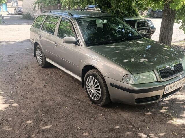 Бежевый Шкода Октавия, объемом двигателя 1.8 л и пробегом 230 тыс. км за 4200 $, фото 1 на Automoto.ua