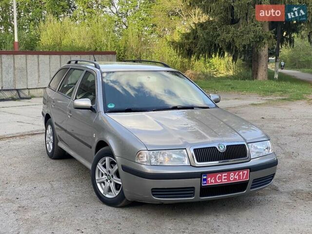 Бежевий Шкода Октавія, об'ємом двигуна 1.6 л та пробігом 170 тис. км за 6000 $, фото 1 на Automoto.ua