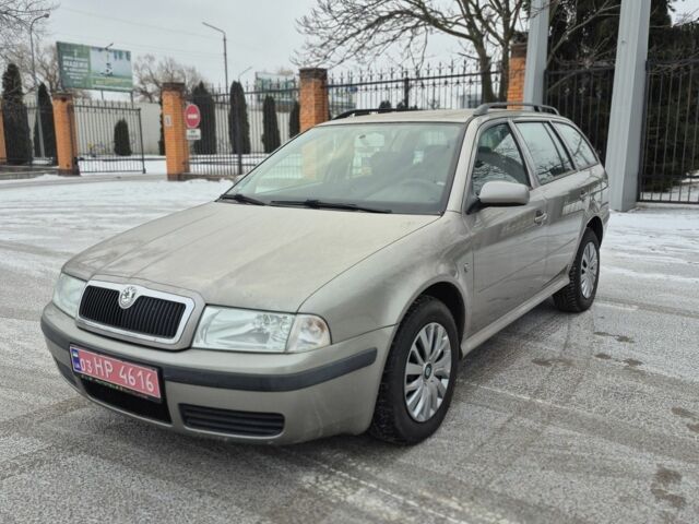 Бежевый Шкода Октавия, объемом двигателя 0 л и пробегом 185 тыс. км за 5599 $, фото 1 на Automoto.ua