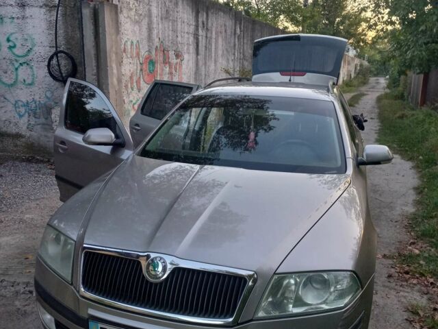 Бежевий Шкода Октавія, об'ємом двигуна 1.6 л та пробігом 290 тис. км за 6800 $, фото 1 на Automoto.ua