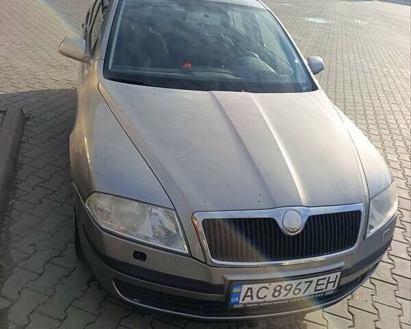 Бежевый Шкода Октавия, объемом двигателя 1.6 л и пробегом 370 тыс. км за 4700 $, фото 1 на Automoto.ua