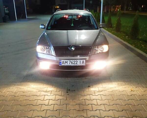 Бежевый Шкода Октавия, объемом двигателя 1.6 л и пробегом 198 тыс. км за 6777 $, фото 1 на Automoto.ua