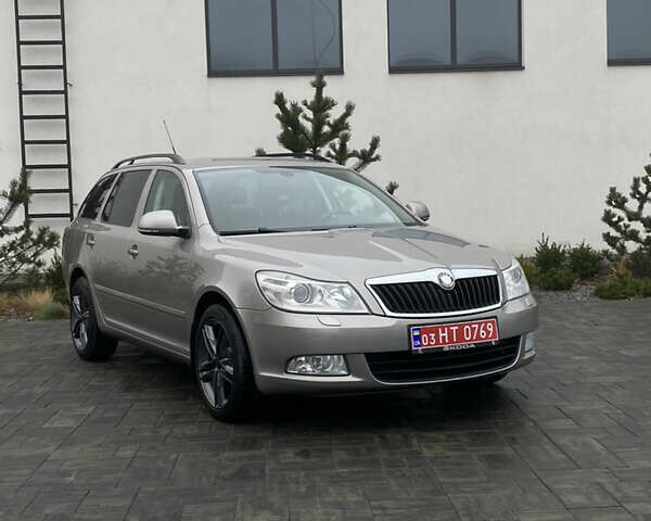 Бежевий Шкода Октавія, об'ємом двигуна 1.4 л та пробігом 226 тис. км за 6999 $, фото 1 на Automoto.ua