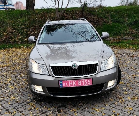 Бежевий Шкода Октавія, об'ємом двигуна 1.8 л та пробігом 198 тис. км за 7700 $, фото 1 на Automoto.ua