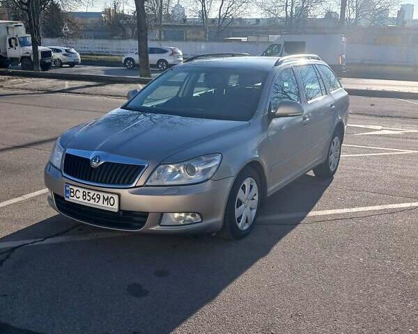 Бежевий Шкода Октавія, об'ємом двигуна 1.6 л та пробігом 363 тис. км за 7300 $, фото 1 на Automoto.ua