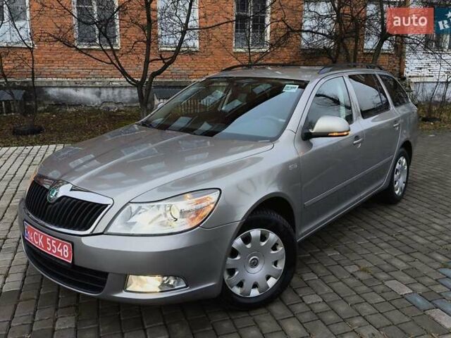 Бежевый Шкода Октавия, объемом двигателя 1.6 л и пробегом 218 тыс. км за 7300 $, фото 1 на Automoto.ua