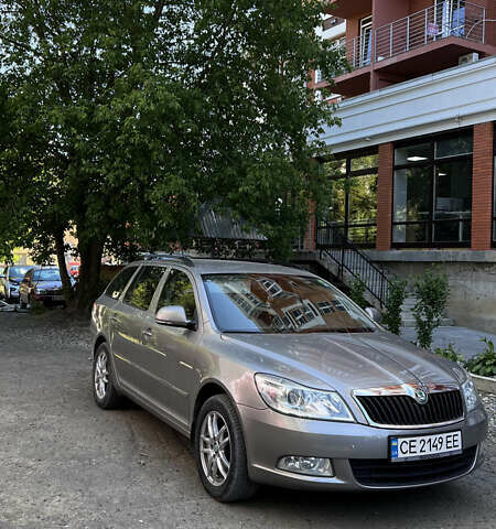 Бежевый Шкода Октавия, объемом двигателя 1.6 л и пробегом 249 тыс. км за 8200 $, фото 1 на Automoto.ua